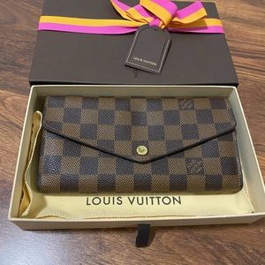 Louis Vuitton Sarah Wallet